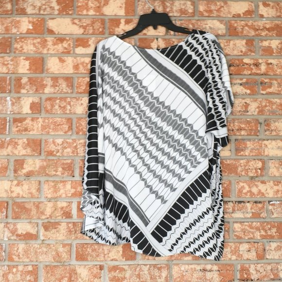 BLACK Label by Chico's Scarf Printed Top NWT - Picture 3 of 5